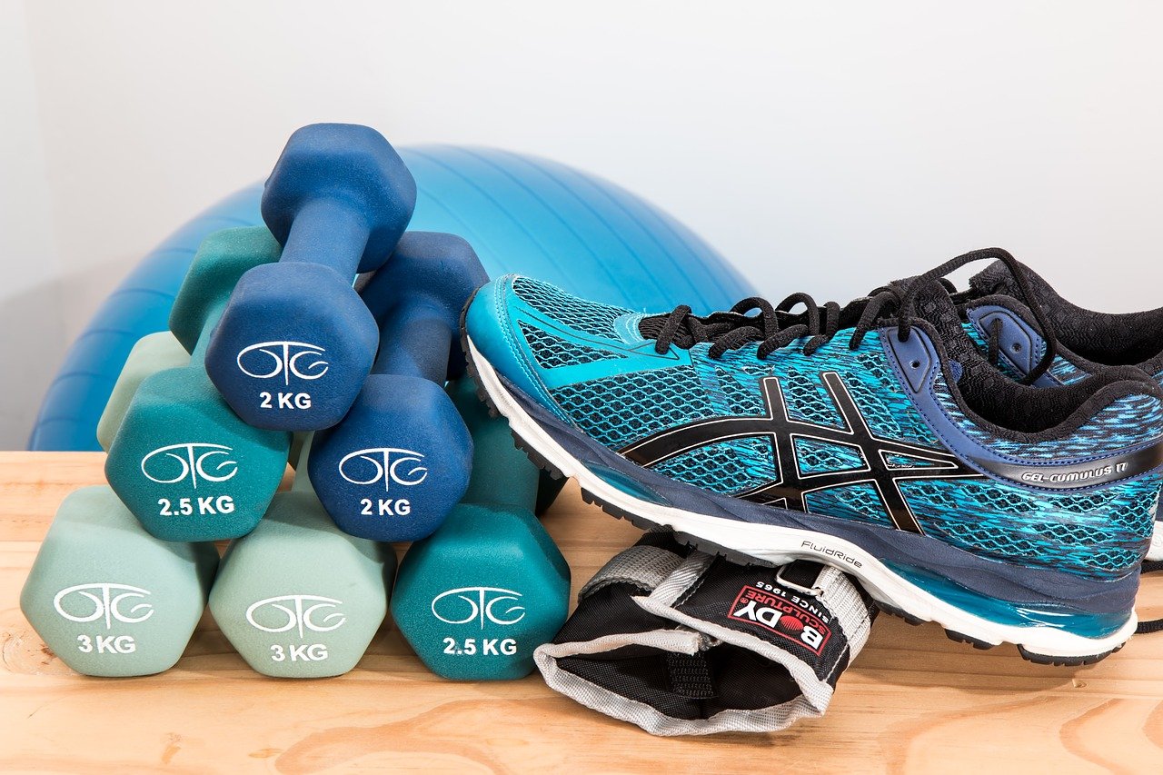Jak trenować na siłowni dla utraty wagi: Optymalny plan treningowy